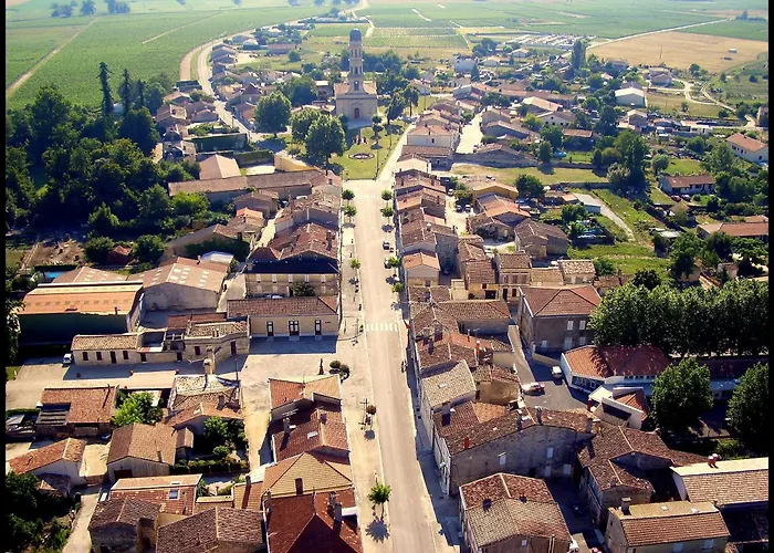 Le Médoc De Maxou Bed and breakfast Lamarque